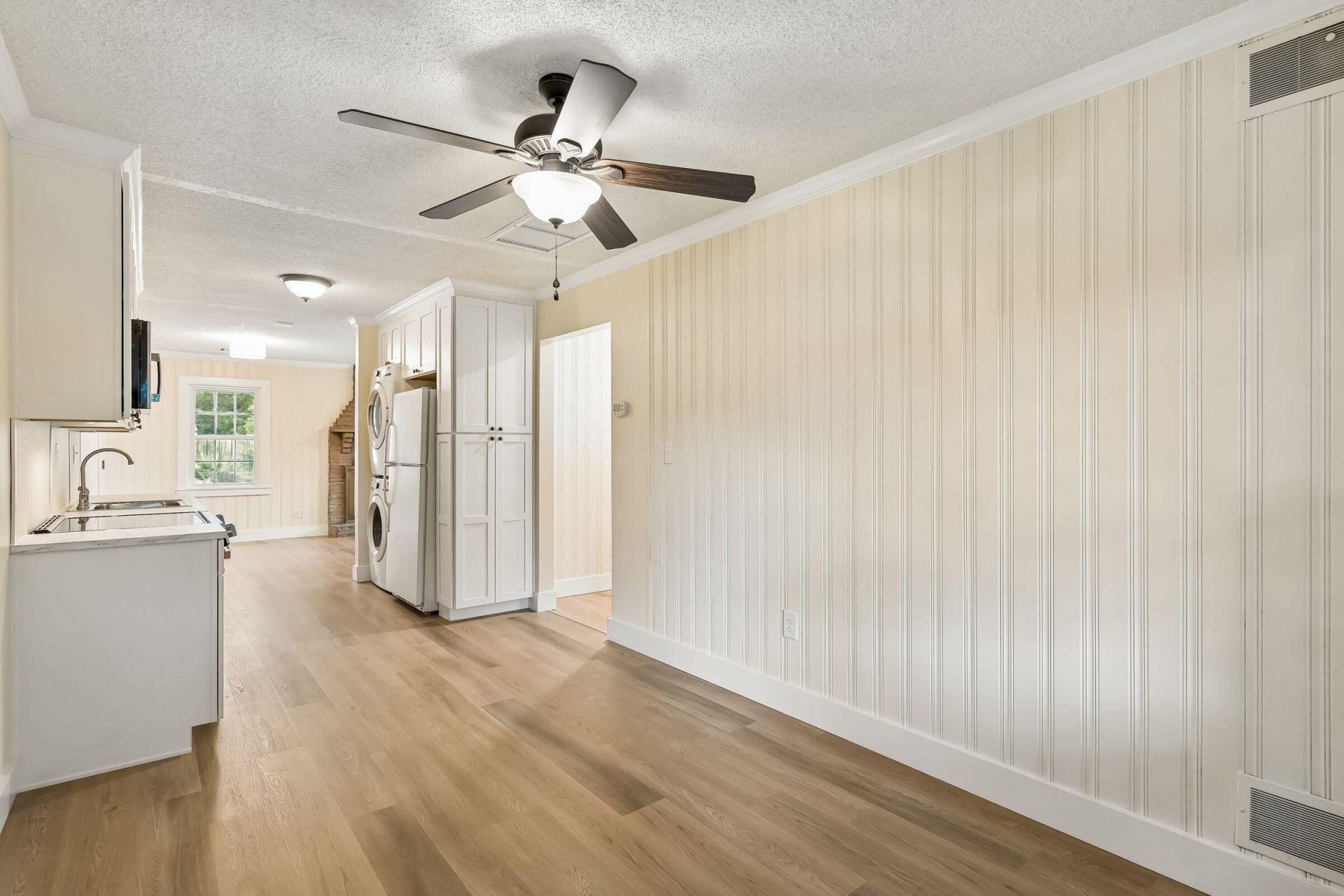 5034 Victoria Avenue Photo 12