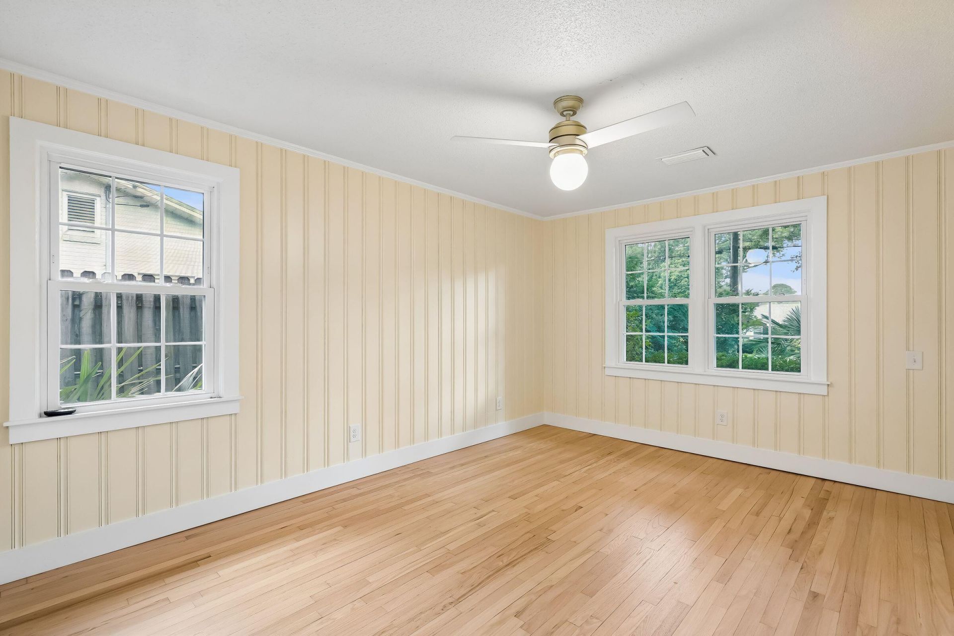 5034 Victoria Avenue Photo 13
