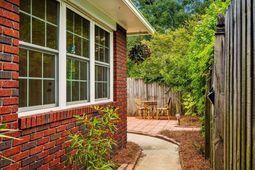 5034 Victoria Avenue photo 4