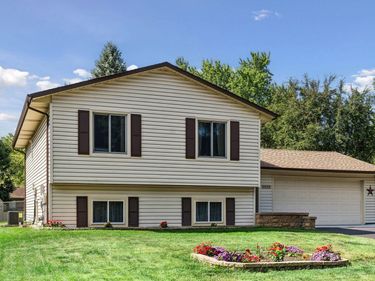 9775 103rd Avenue N, Maple Grove, MN 55369