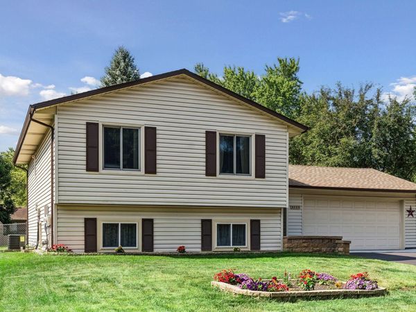9775 103rd Avenue N, Maple Grove, MN 55369