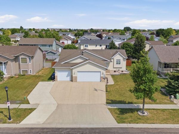 3532 Lincoln Street S, Fargo, ND 58104