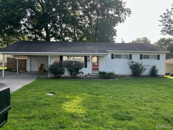 318 Helen Street , Dexter, MO 63841