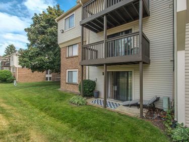 30078 W 12 Mile Road, Unit 99, Farmington Hills, MI 48334