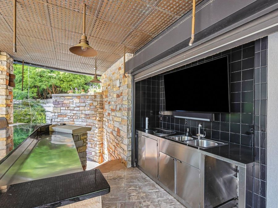 Property Image 127