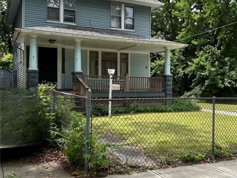 9910 Parmelee Avenue, Cleveland, OH 44108 Photo 2