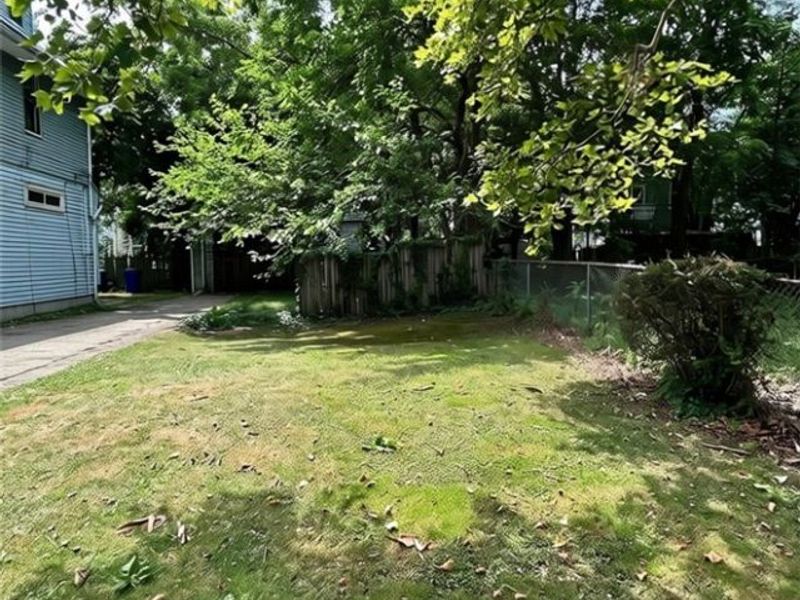 9910 Parmelee Avenue, Cleveland, OH 44108 Photo 7