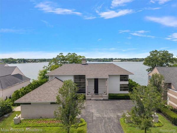 3468 Pine Estates Drive, West Bloomfield Township, Mi 48323