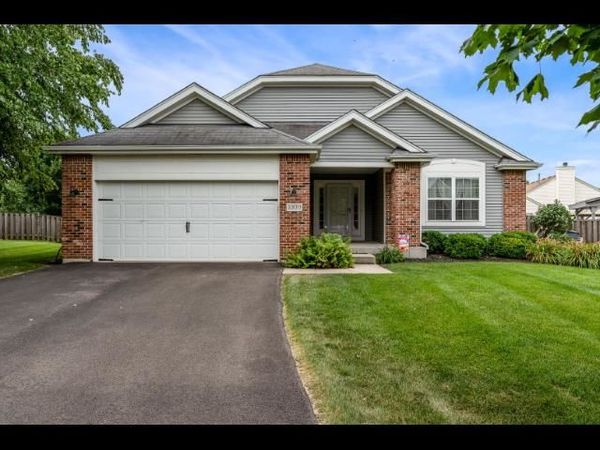 1009 Birchwood Drive, PINGREE GROVE, IL 60140