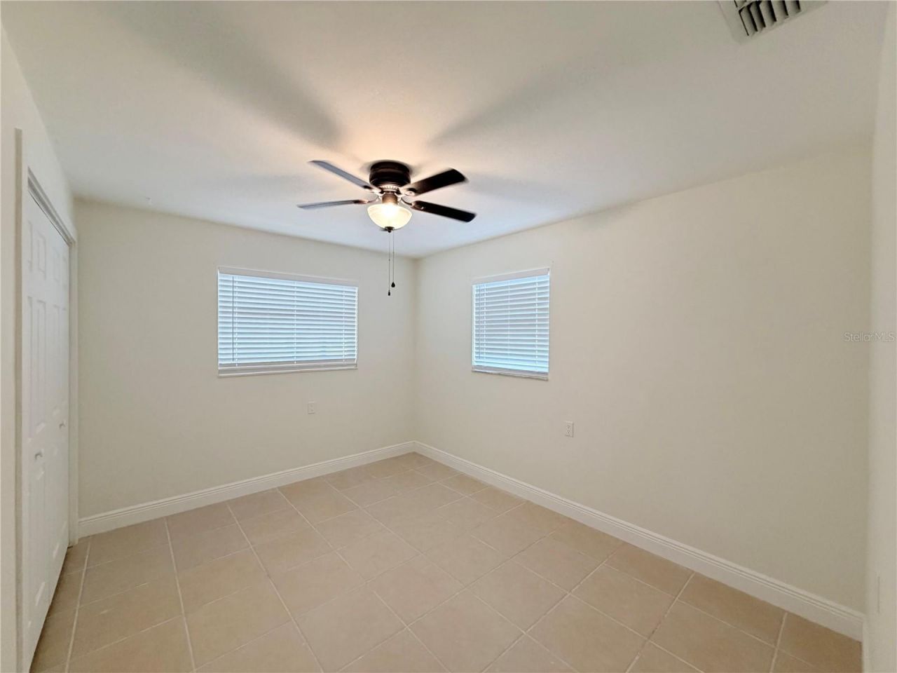 1827 Oklahoma Avenue Ne, Saint Petersburg, FL 33703 Photo