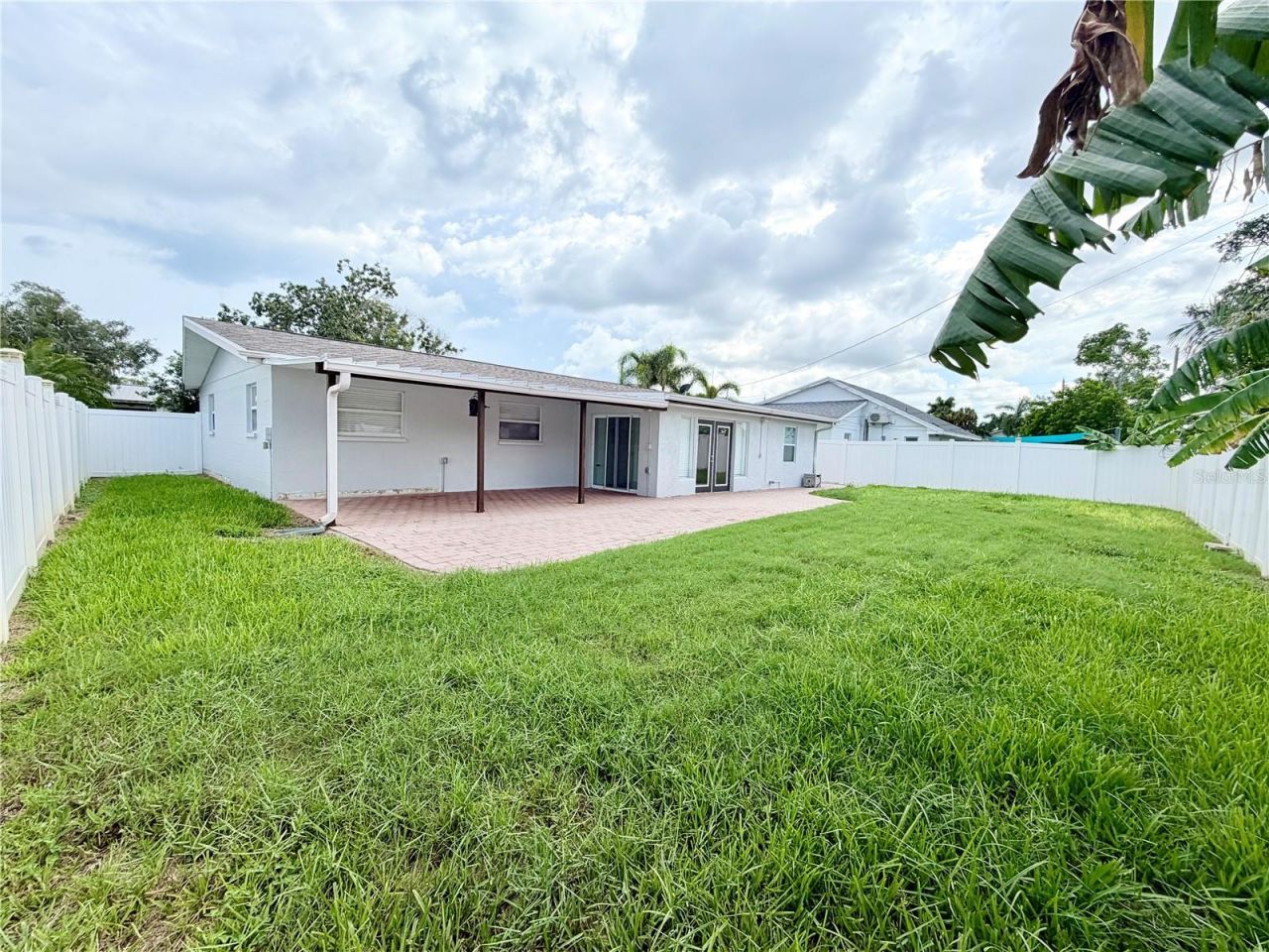 1827 Oklahoma Avenue Ne, Saint Petersburg, FL 33703 Photo