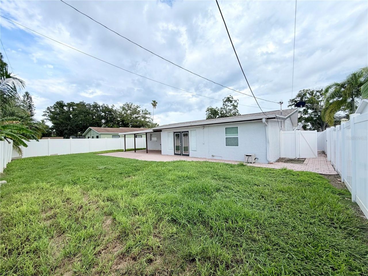 1827 Oklahoma Avenue Ne, Saint Petersburg, FL 33703 Photo