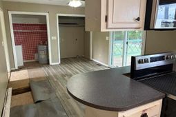 1114 Pinelake Dr photo 4