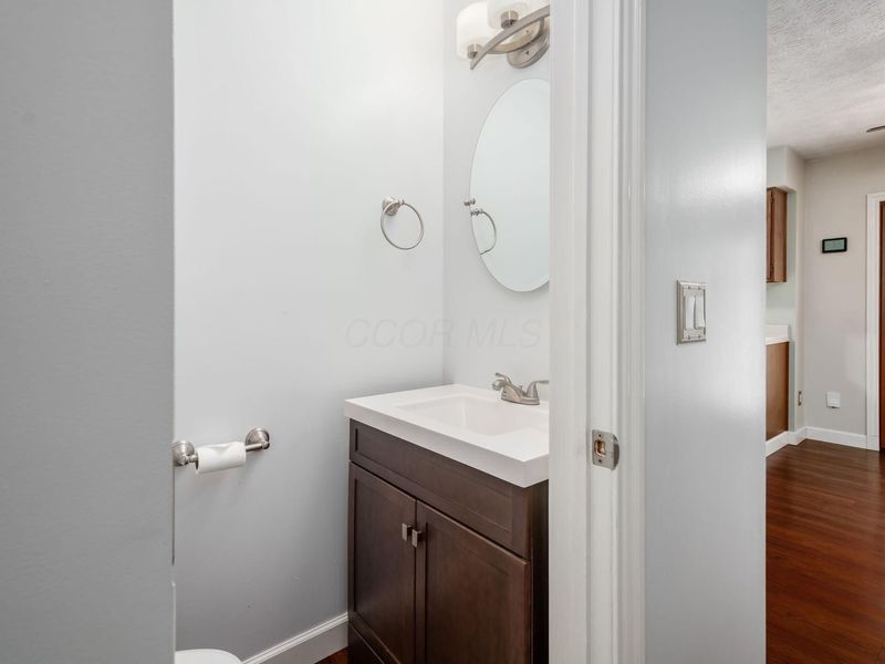 3925 Roxham Court, Columbus, OH 43230 Photo 14