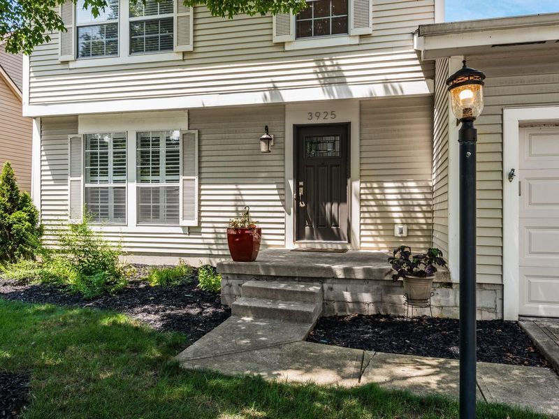 3925 Roxham Court, Columbus, OH 43230 Photo 2