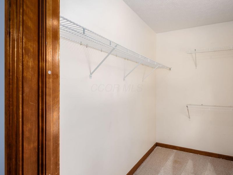 3925 Roxham Court, Columbus, OH 43230 Photo 24