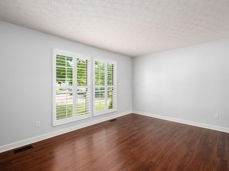 3925 Roxham Court, Columbus, OH 43230 Photo 6