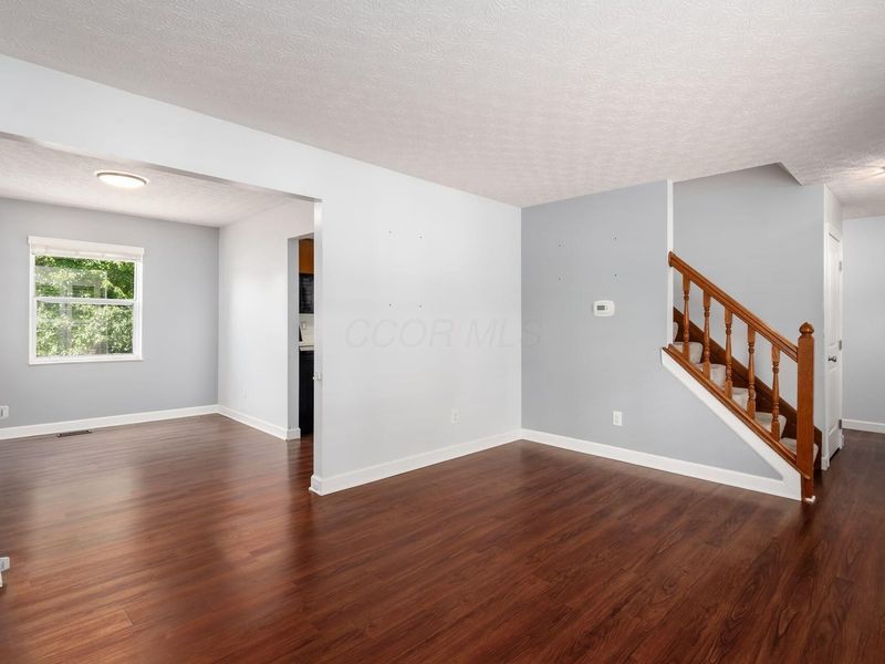 3925 Roxham Court, Columbus, OH 43230 Photo 7