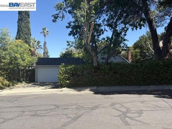 4131 Chaucer Drive, Concord, CA 94521