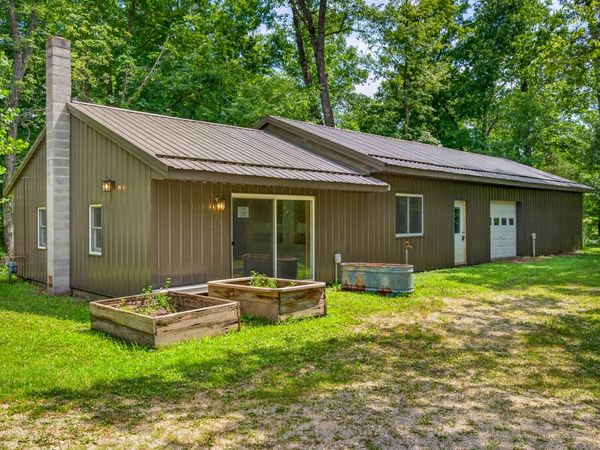 7062 State Road 46 E, Nashville, IN 47448