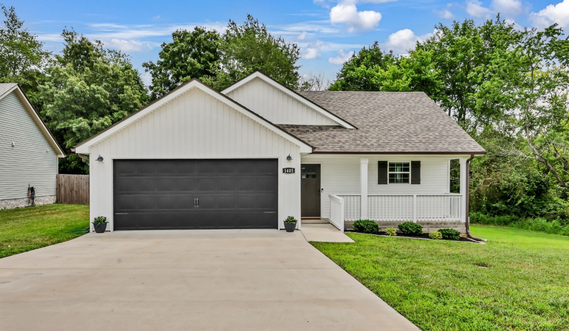 1405 Fredrick Dr , Clarksville, TN 37042 Main Photo