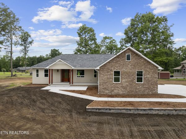 427 Bluff View Lp , Crossville, TN 38571