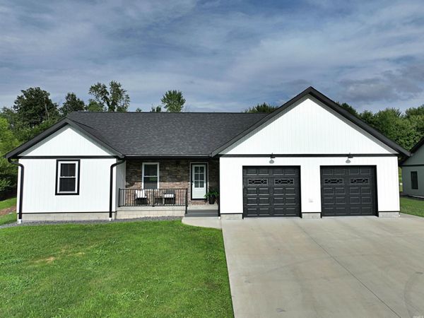 209 Poplar Street, Loogootee, IN 47553