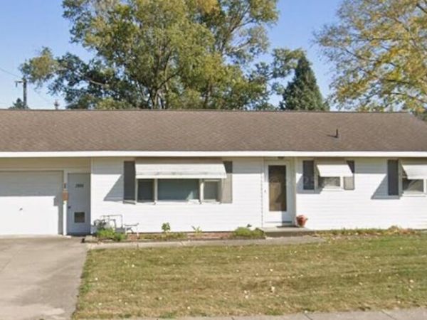 2008 Douglas Avenue, Ames, IA 50010