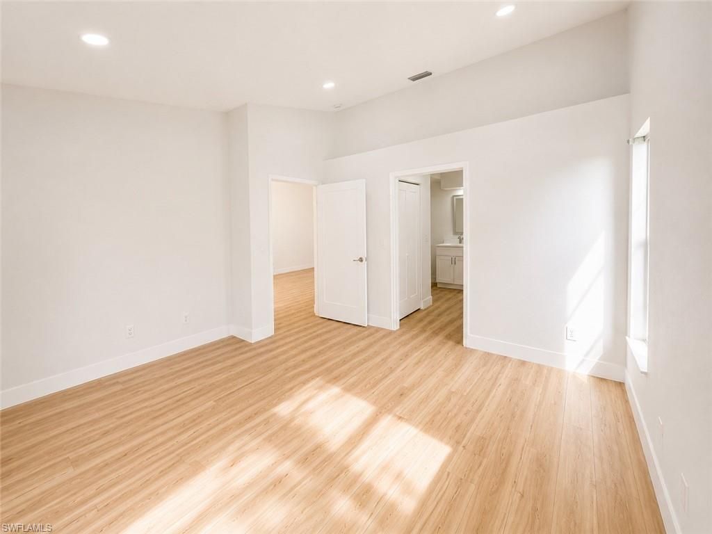 8204 Ibis Cove Cir, Unit B212, Naples, FL 34119 Photo