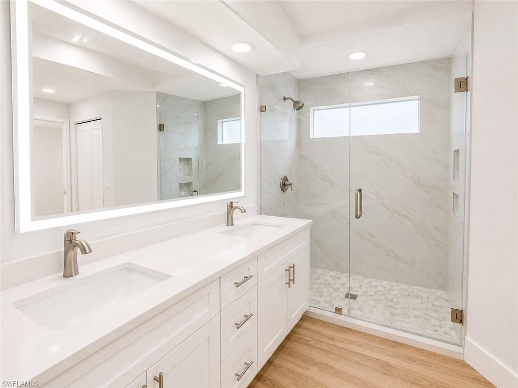 8204 Ibis Cove Cir, Unit B212, Naples, FL 34119 Photo