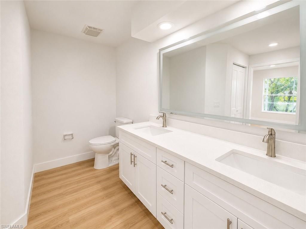 8204 Ibis Cove Cir, Unit B212, Naples, FL 34119 Photo