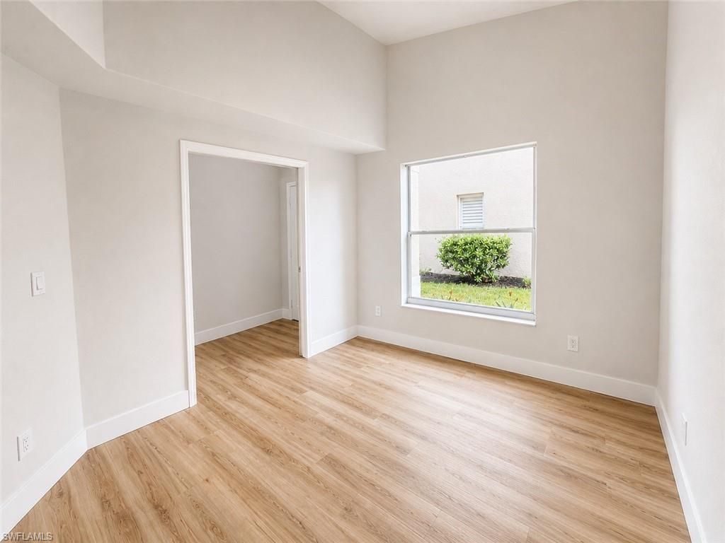 8204 Ibis Cove Cir, Unit B212, Naples, FL 34119 Photo
