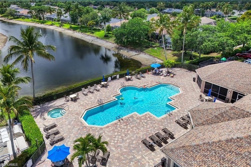 8204 Ibis Cove Cir, Unit B212, Naples, FL 34119 Photo