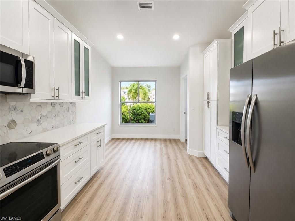 8204 Ibis Cove Cir, Unit B212, Naples, FL 34119 Photo