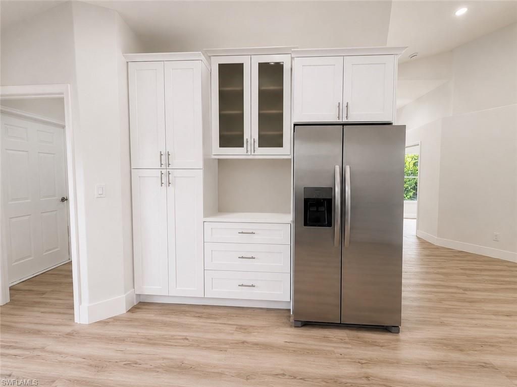 8204 Ibis Cove Cir, Unit B212, Naples, FL 34119 Photo