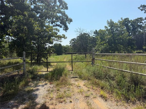 310 Private Road 2705 Road , Bartlesville, OK 74003