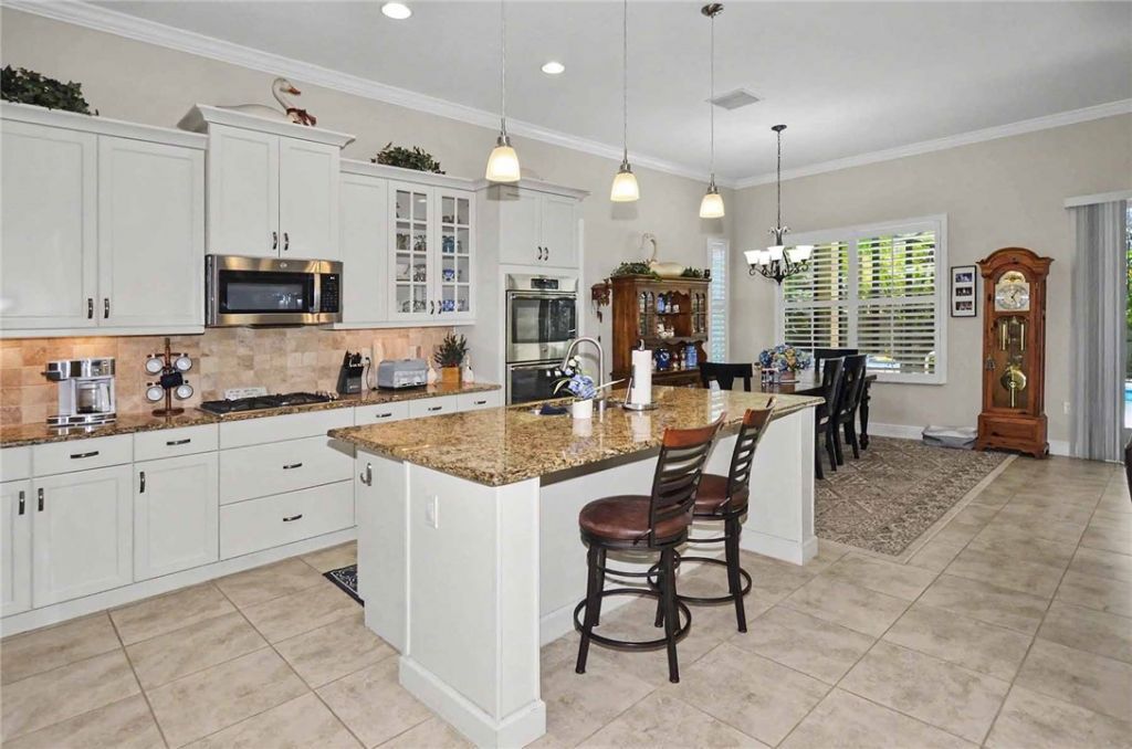 733 SW Fortunella Circle, Vero Beach, FL 32968 Photo