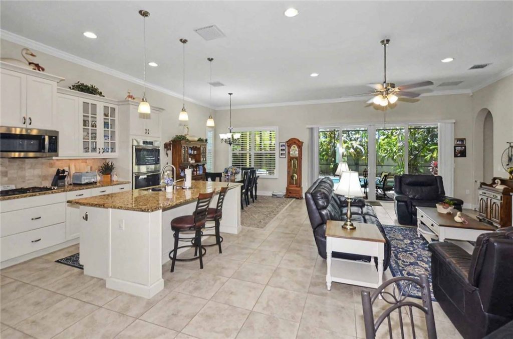 733 SW Fortunella Circle, Vero Beach, FL 32968 Photo