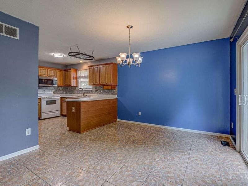 1550 Clearbrook Lane, Batavia Twp, OH 45102 Photo 8