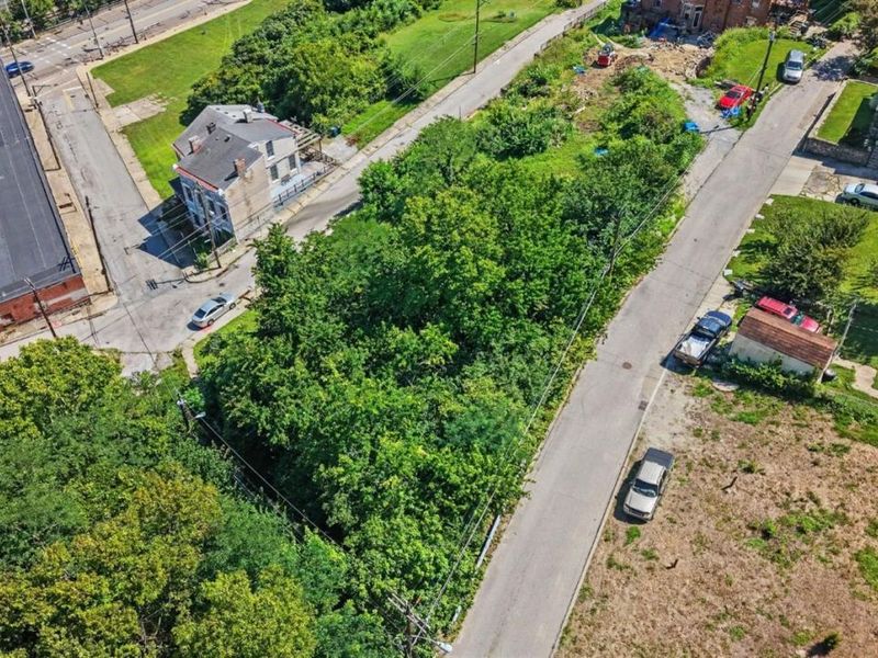 323 Mount Hope Avenue, Cincinnati, OH 45204 Photo 6