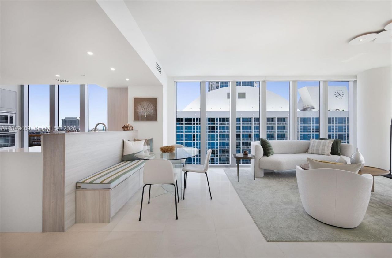6799 Collins Ave , Unit 1402, Miami Beach, FL 33141 Photo