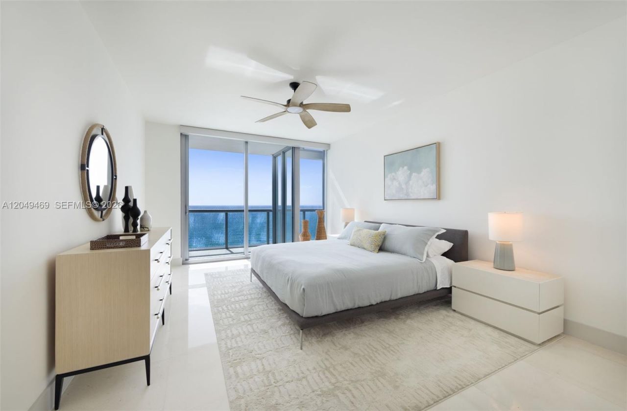 6799 Collins Ave , Unit 1402, Miami Beach, FL 33141 Photo