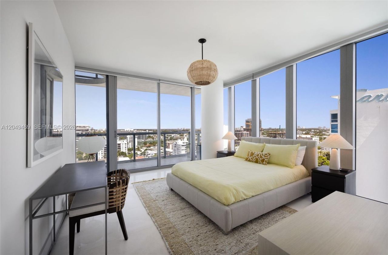 6799 Collins Ave , Unit 1402, Miami Beach, FL 33141 Photo