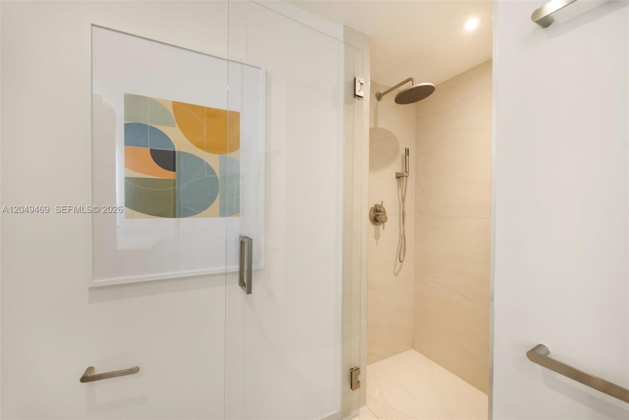 6799 Collins Ave , Unit 1402, Miami Beach, FL 33141 Photo