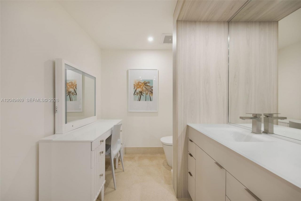 6799 Collins Ave , Unit 1402, Miami Beach, FL 33141 Photo