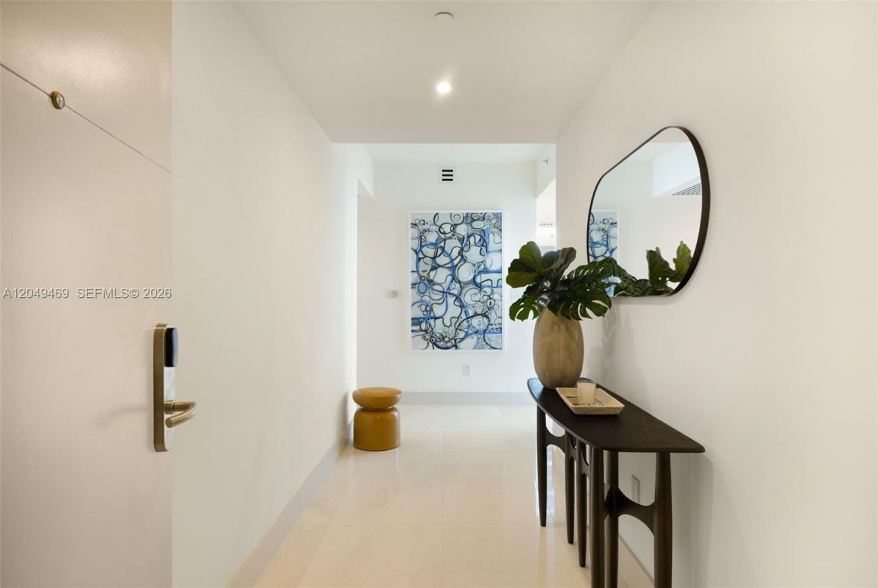 6799 Collins Ave , Unit 1402, Miami Beach, FL 33141 Photo