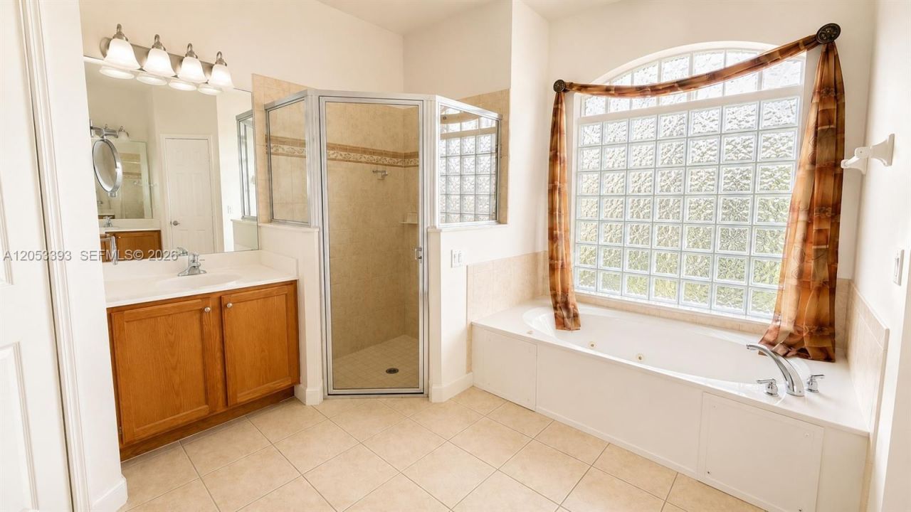 1860 SE Gaskins Cir , Port Saint Lucie, FL 34952 Photo