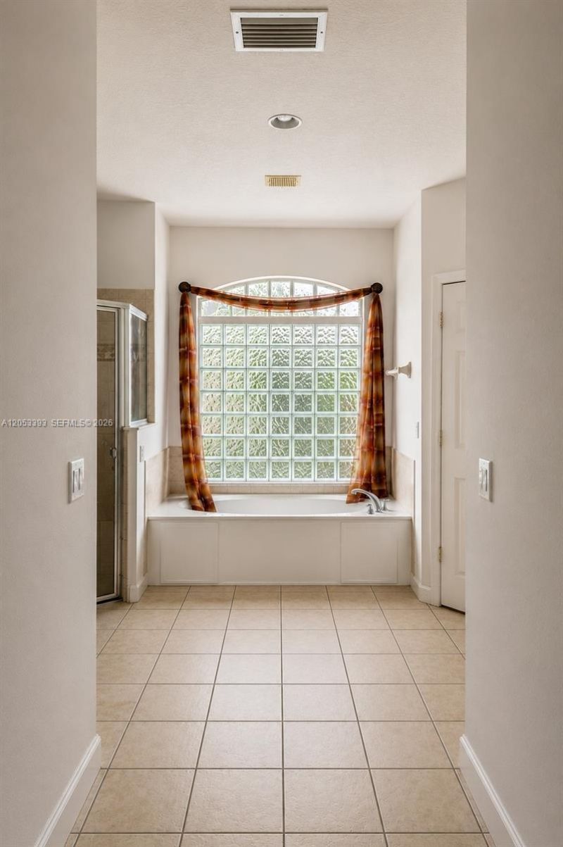 1860 SE Gaskins Cir , Port Saint Lucie, FL 34952 Photo