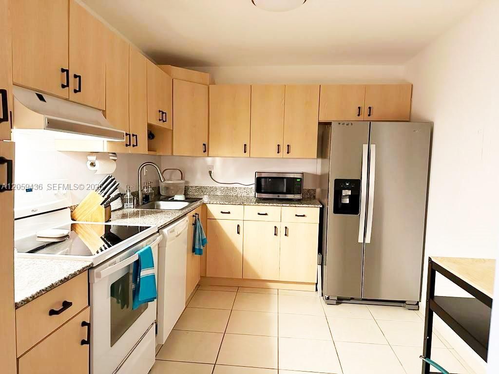 1420 Brickell Bay Dr, Unit 1604B, Miami, FL 33131 Photo