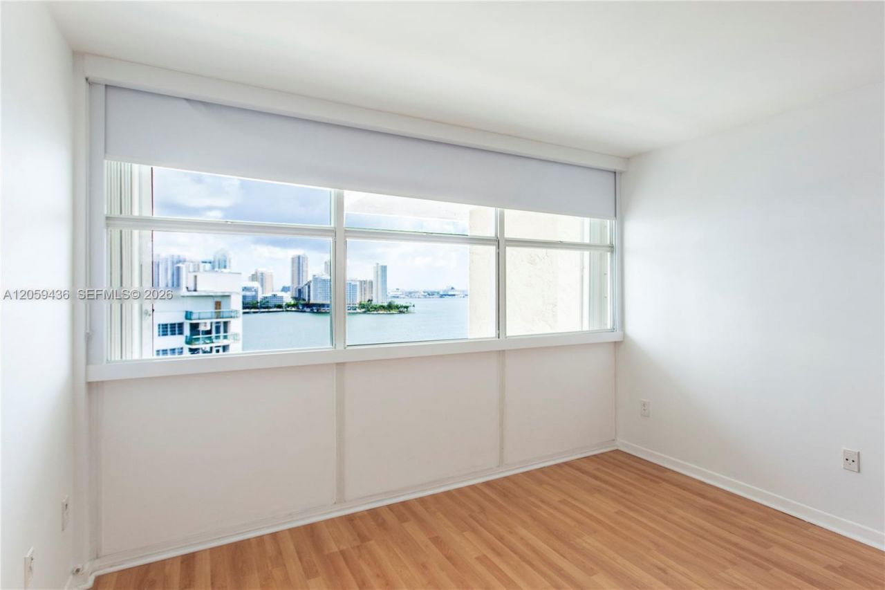 1420 Brickell Bay Dr, Unit 1604B, Miami, FL 33131 Photo